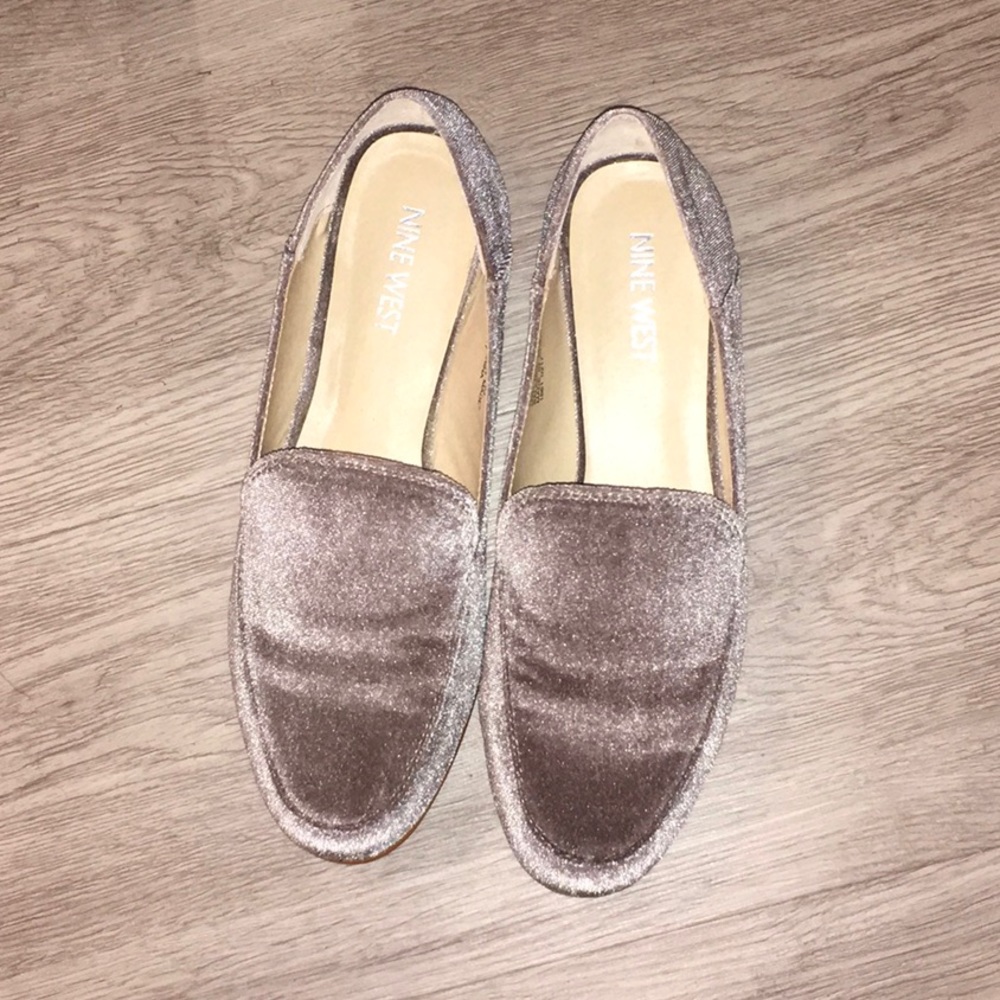 Nine West velvet loafer size 6